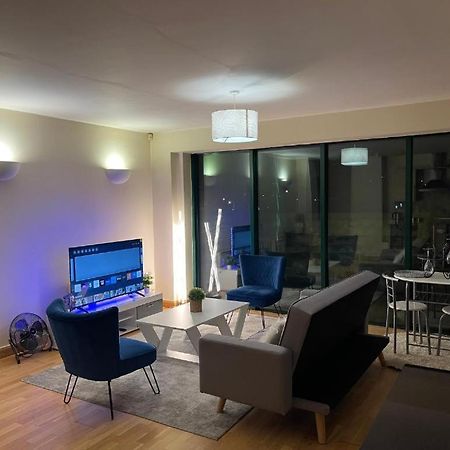 2 Bedrooms, 2 Bathrooms Stunning Penthouse City View Bradford  Kültér fotó